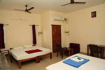 هاستل Blissful Haven Art House   Near Entrance To Auroville