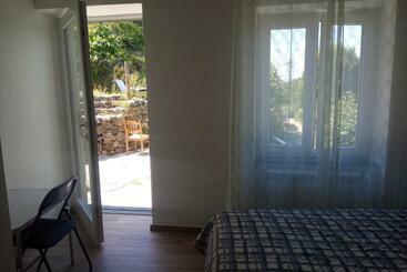 هتل Agriturismo U Muinettu