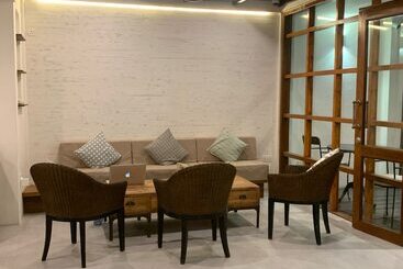 هتل Courtyard Guesthouse