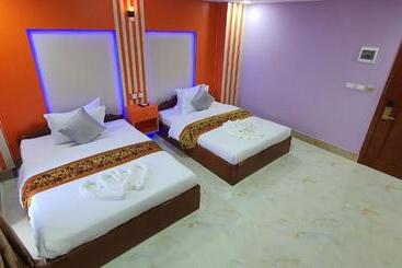 هتل Pheng Chenda