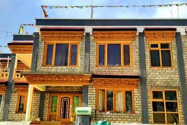 پانسیون Ladakh Country Inn