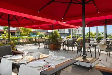 هتل Ramada By Wyndham Izmir Aliaga