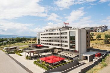 هتل Ramada By Wyndham Izmir Aliaga