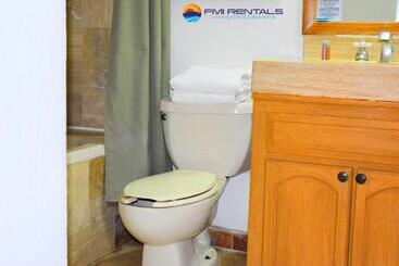 Marina Pinacate B 102