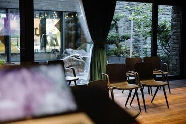 هتل Bergwelt Grindelwald  Alpine Design Resort