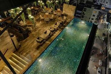 هتل Best Western Plus Maya Luxury Collection