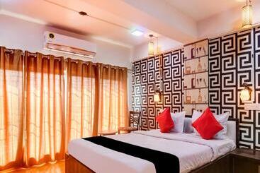 هتل Super Capital O Divira Inn