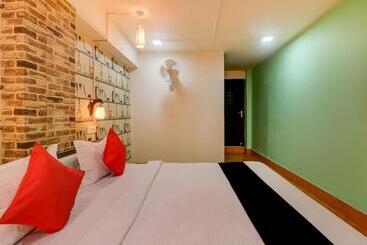 هتل Super Capital O Divira Inn