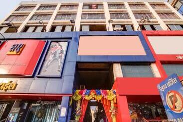 هتل Super Capital O Divira Inn