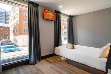 Easyhotel Cardiff