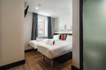 Easyhotel Cardiff
