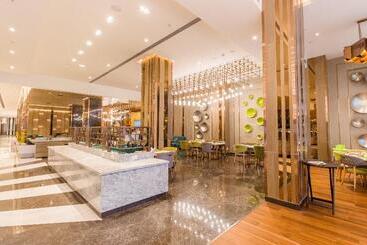 هتل Holiday Inn Chandigarh Zirakpur, An Ihg