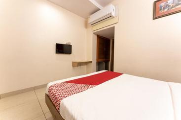 هتل Oyo 77185 Sri Balaji Residency