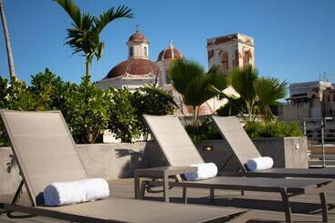 هتل Palacio Provincial San Juan, Curio Collection By Hilton
