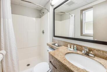 هتل Quality Inn Poughkeepsie