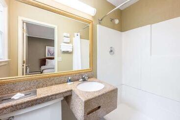 هتل Quality Inn Poughkeepsie