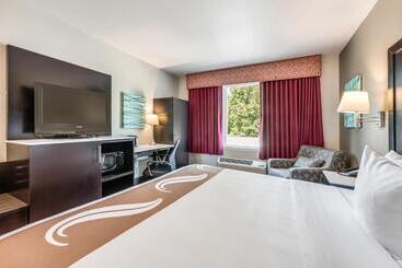 هتل Quality Inn Poughkeepsie