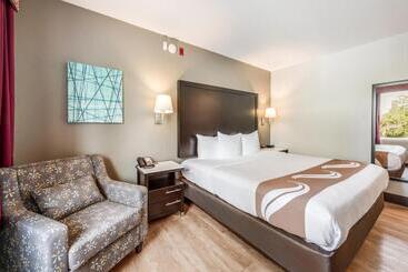 هتل Quality Inn Poughkeepsie