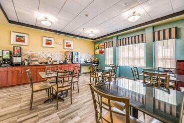 هتل Quality Inn Poughkeepsie