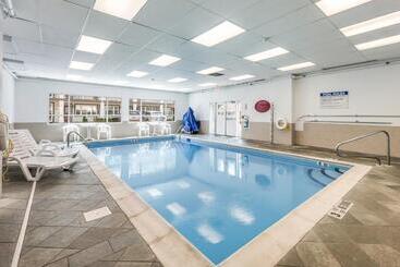 هتل Quality Inn Poughkeepsie