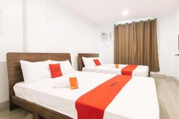 هتل Reddoorz Near Zobel Roxas St