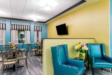 هتل Rodeway Inn Poughkeepsie