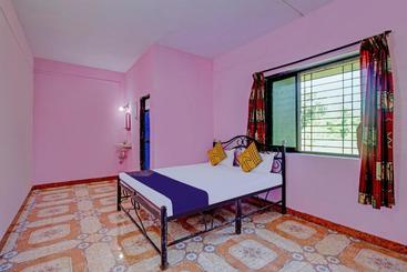 בית מלון כפרי Spot On Alb271 Sanvisha Guest House Nagaon