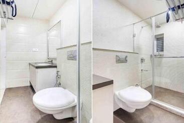Отель Treebo Premium Tahoora International