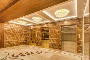 Отель Treebo Premium Tahoora International