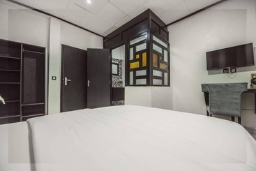 هتل Villa Des Roses