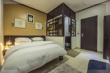 هتل Villa Des Roses