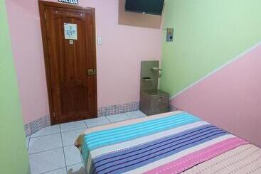 پانسیون Hostal Venecia Tu Casa En Manta