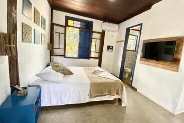 هاستل Vila Pequeá Pousada Ilhabela