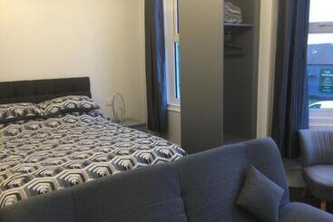 تختخواب و صبحانه Ashburnam Guest House