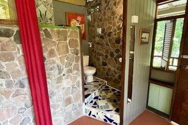 تختخواب و صبحانه Cocoa Cottage