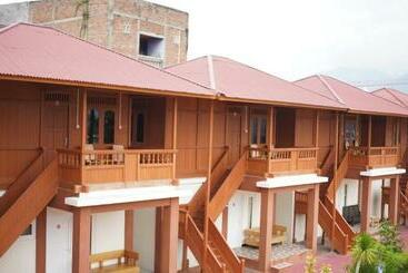 هتل Granada Inn Palu