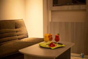 هتل Manazeli Jeddah