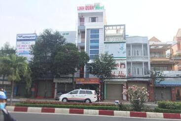 هتل Nhà Nghỉ Linh Quân