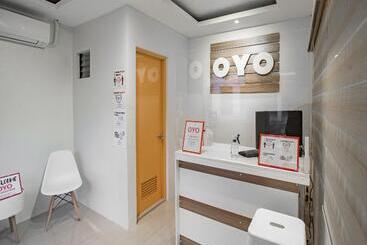 호텔 Oyo 605 The Quarters
