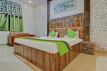 Курорт Treebo Trend Radha Palace
