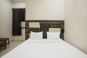 هتل Chahal Residency