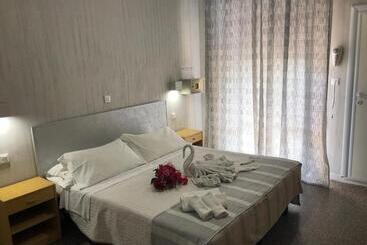 Hotel Monti