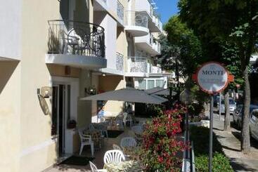 Hotel Monti