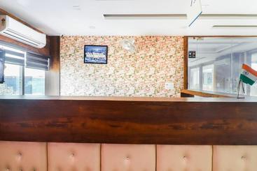 酒店 Oyo 69763 Hisar Inn