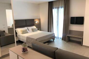 هتل Paris Resort