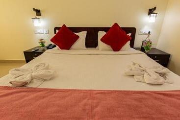 هتل Woodside Residency