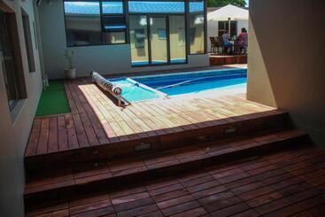 پانسیون A Z Boutique Guesthouse
