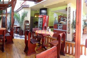پانسیون Guest House Rosa