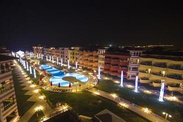 استراحتگاه Porto South Beach