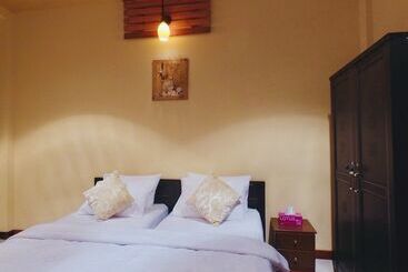 پانسیون Himeyn Beach Retreat